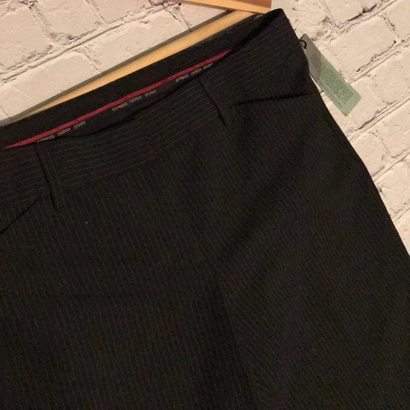 Express NWT Editor Pant 5 Short - Picture 2 of 6